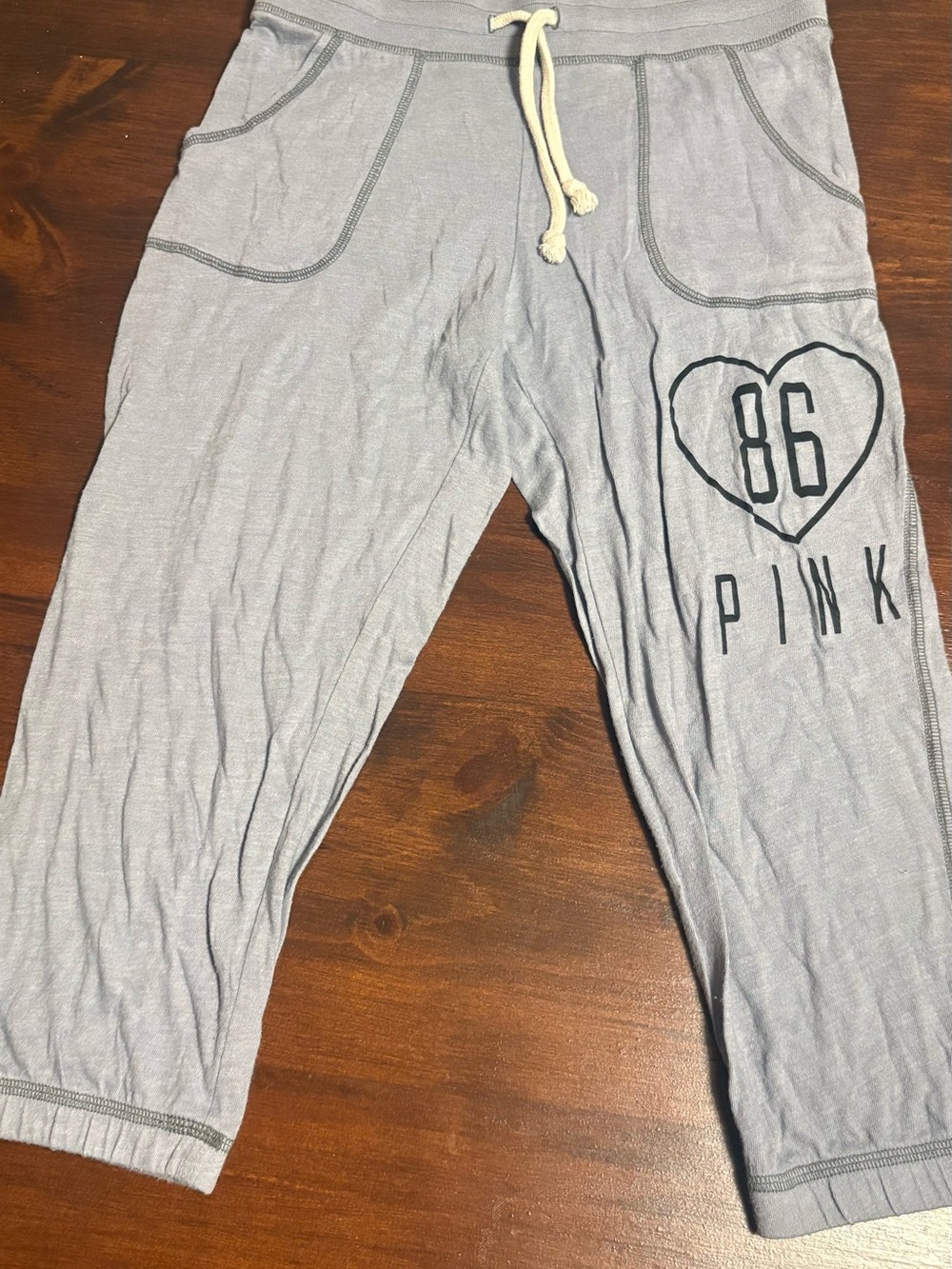 PINK Victoria's Secret Gray Capri Lounge Pants with Heart 86 Graphic